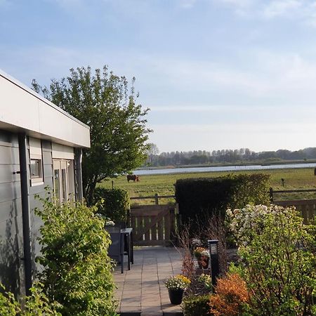 Cottage Geestmerambacht, Een Nieuw Vrijstaande Sfeervol En Landelijk Gelegen Vakantiewoning Koedijk Esterno foto